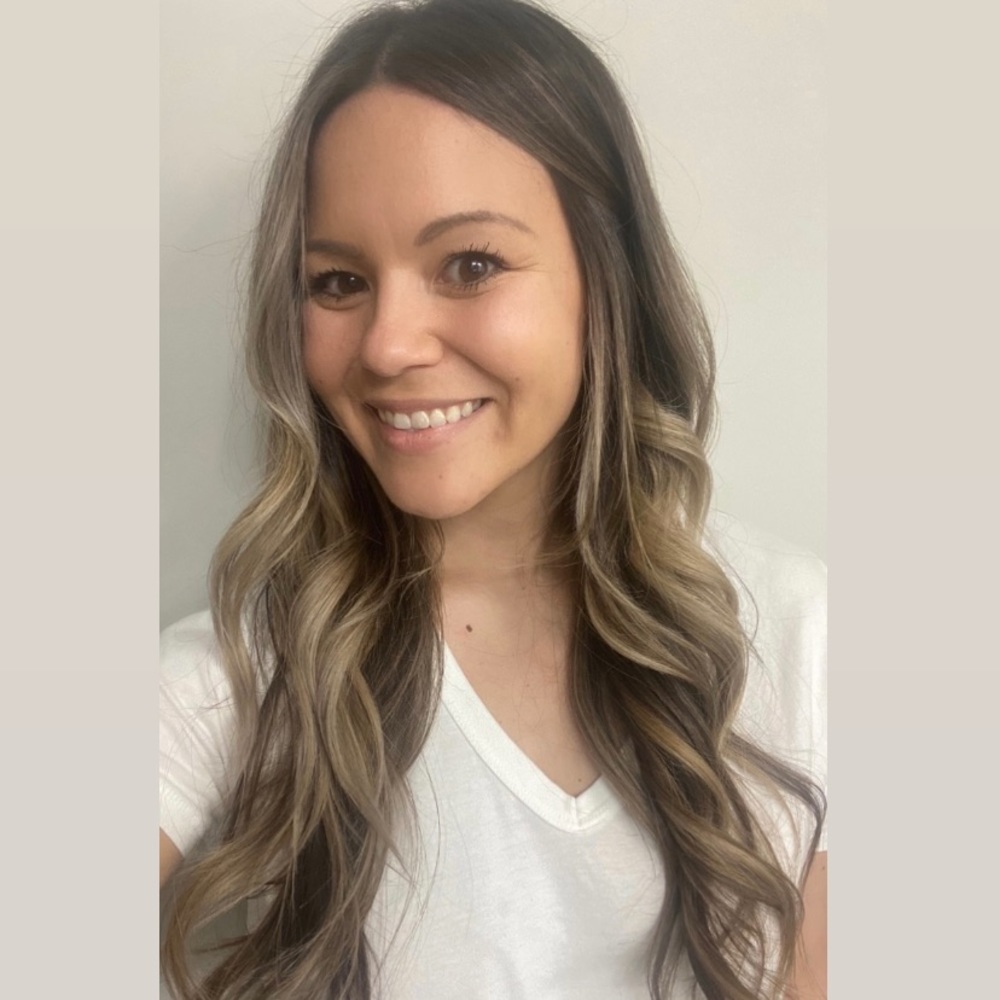 Meet your Posher, Hilary